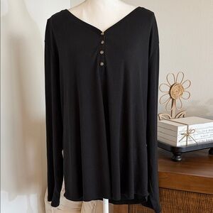 Sonoma Black Long-Sleeve Henley Top